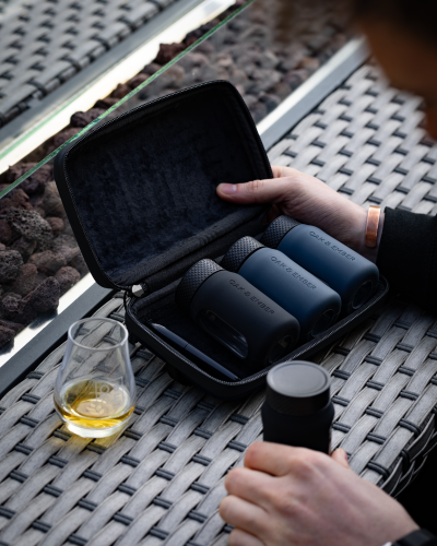 Flight Flask Traveller II Blue_LS_5_ 4x5.png
